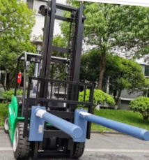 杭州冠航鋰電池叉車(chē)順利交付某化纖廠(chǎng)